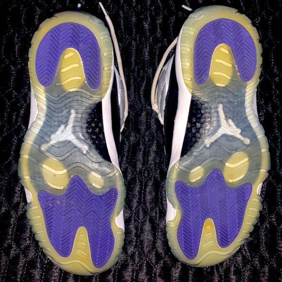 Jordan 11 Concord - Picture 2 of 4